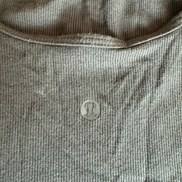 lululemon athletica Black ribbed crop tank - Picture 3 of 3